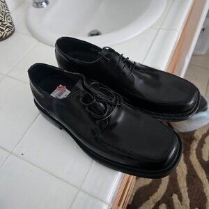 Bostonian 9 1/2 black